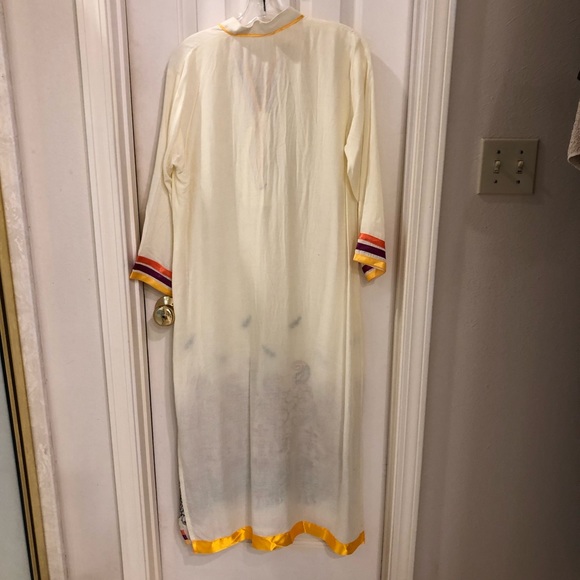 FREE with purchase: Tunic, beautiful embroidery, light weight, Sz 6 - Picture 8 of 8